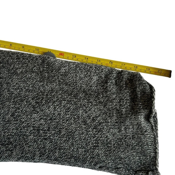 Carolyn Taylor Short Sleeve One Button Cardigan Sweater Gray Size Medium - Picture 9 of 10